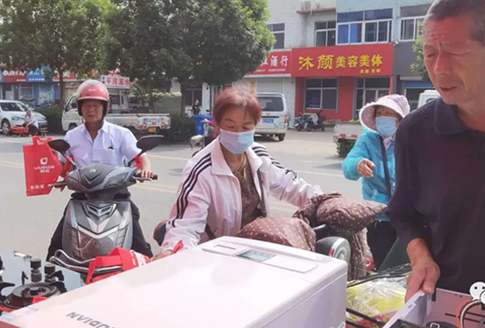 柳店壁挂炉产品科普宣传活动在凤凰镇、敬仲镇开始啦！