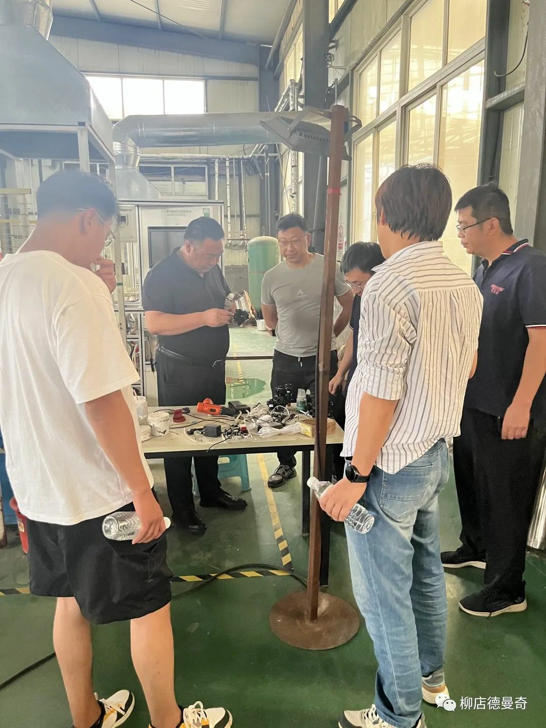 柳店新能源集团丨陕西客户莅临壁挂炉车间、综合实验室参观交流